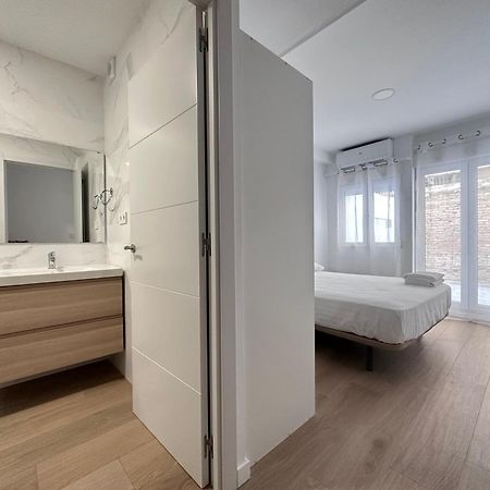 Artes Y Oficios Apartaments Ab 瓦伦西亚 外观 照片