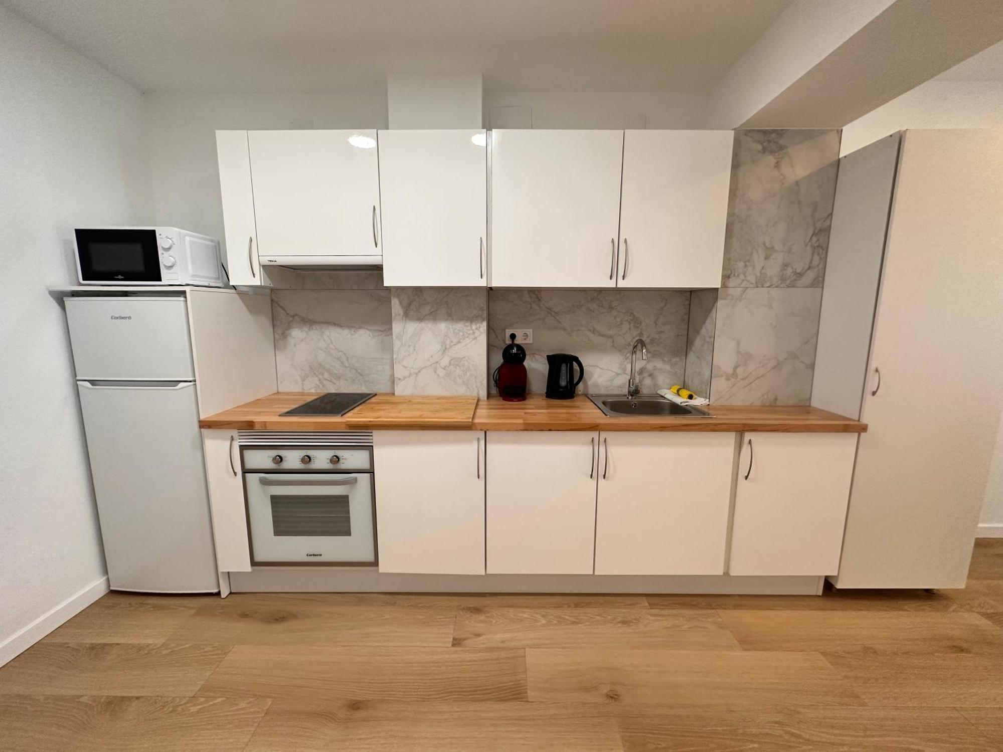 Artes Y Oficios Apartaments Ab 瓦伦西亚 外观 照片